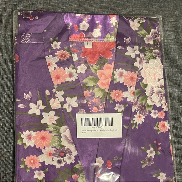 Floral Satin Kimono Robe Short Bridesmaid Robe for Parties Wedding Robes NWT #2 - Picture 6 of 6